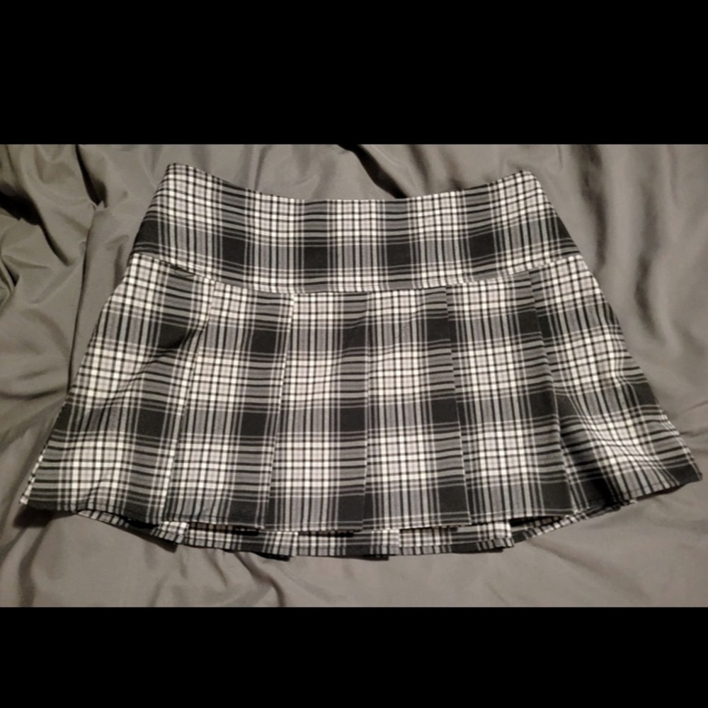 Low rise plaid goth core skirt